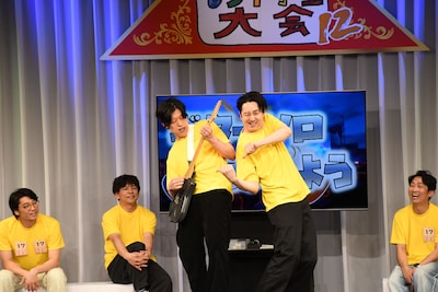 「ギターソロを奏でよう」にトップバッターで挑む滝音。秋定はギターソロ中のボーカルを演じる