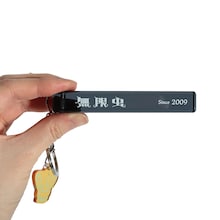 カナメストーングッズ発売決定「機嫌直して」回転アクスタや山口用語チャーム　ほぼ等身大パネルも登場