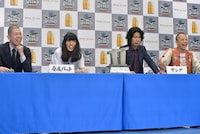 第1試合で対決する（左から）金属バット、ヤング