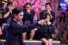 「真剣遊戯！THEバトルSHOW」に出演するハライチ岩井