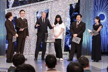 金属バットの抽選の様子