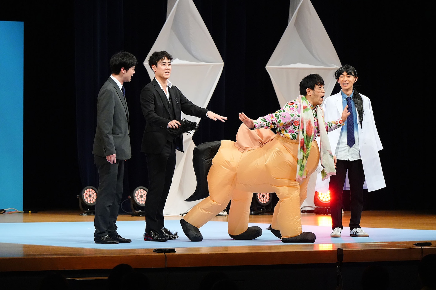 ラパルフェが予想していた以上に暴れ回るクリス松村（写真提供：テレビ朝日）