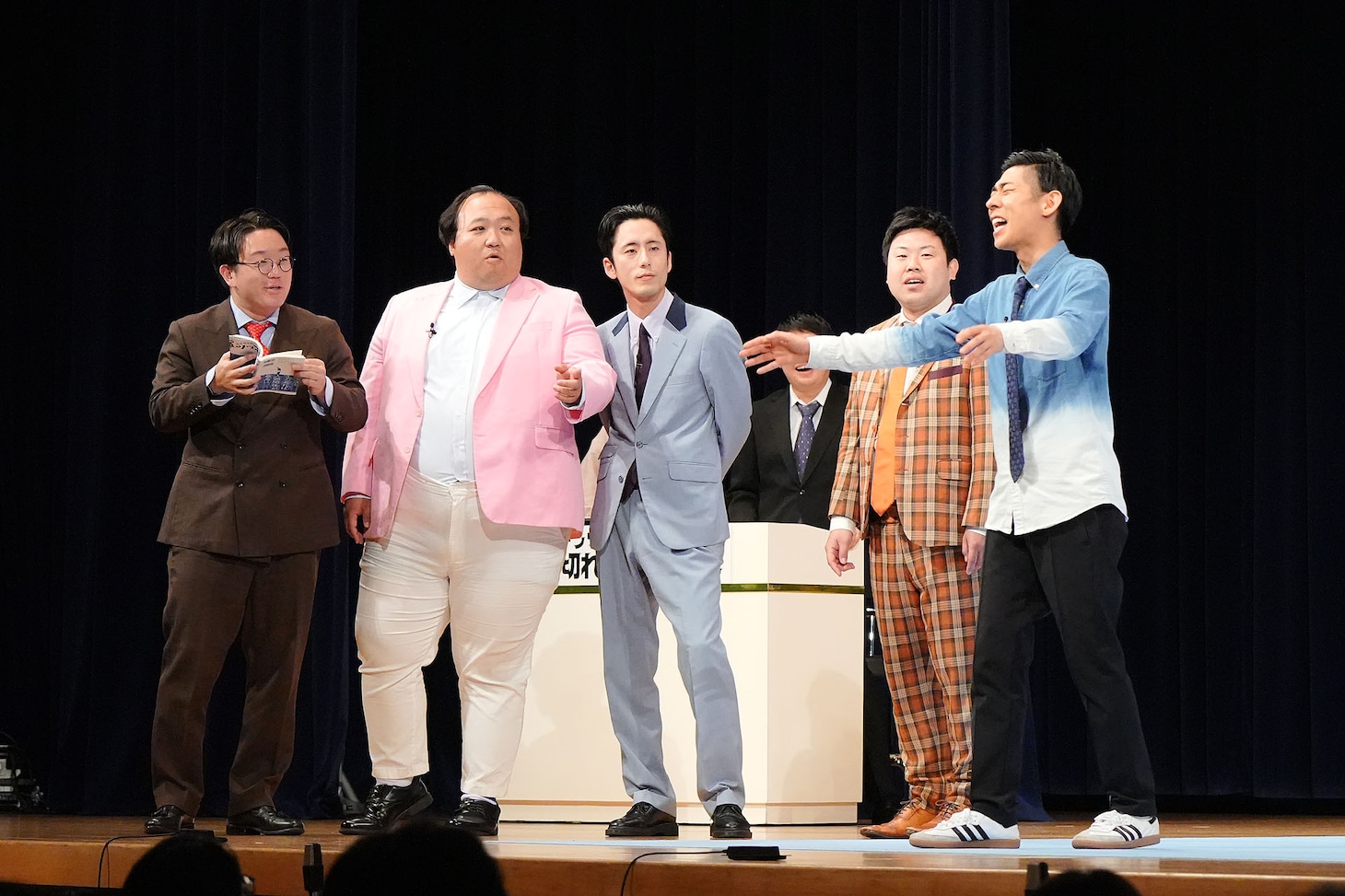 ママタルト＆ひつじねいりと4番勝負を行うことになったトンツカタン森本（写真提供：テレビ朝日）