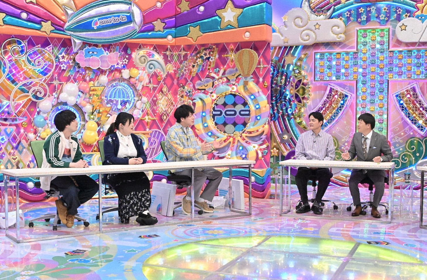 左から、ダウ90000蓮見、ぼる塾あんり、麒麟・川島、千鳥ノブ、蛍原徹