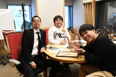ゲストの元トンツカタン櫻田佑（左）とダブルヒガシ
