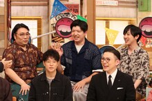 前列左から、陣内智則、ガクテンソク奥田、後列左から、ビスケットブラザーズ原田、からし蓮根