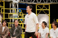 や団・ロングサイズ伊藤（中央）