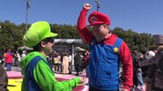 左からヘンダーソン・中村フー 、ほんこん