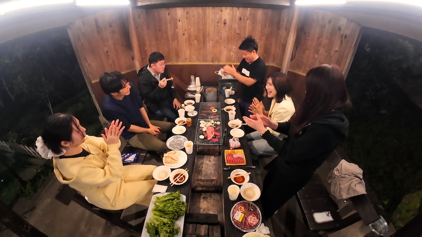 シソンヌ長谷川＆横山裕がMCタッグ、問題抱える男女6人の婚活力育成合宿を見守る