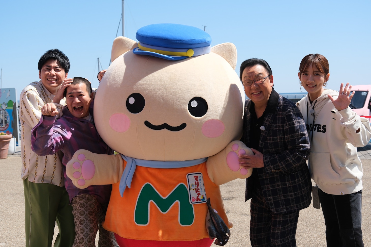 バイきんぐ小峠、ののかちゃんと「ホテル三日月」で遊ぶ　妹・ひーちゃん3歳も合流