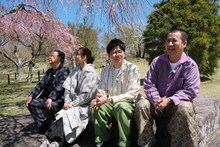バイきんぐ小峠、ののかちゃんと「ホテル三日月」で遊ぶ　妹・ひーちゃん3歳も合流