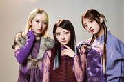 「Cry×Pan」に扮する（左から）川中子奈月心、永田詩央里、河口夏音