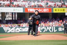 ハナコ岡部「マツダスタジアム気持ちよすぎました」人生初始球式はノーバン投球