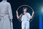 「女神探偵ナオミ」で特訓した大技を披露するナオミ（西田尚美）