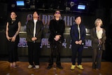 左からMaRI、STUTS、Zeebra、霜降り明星せいや、Charlu