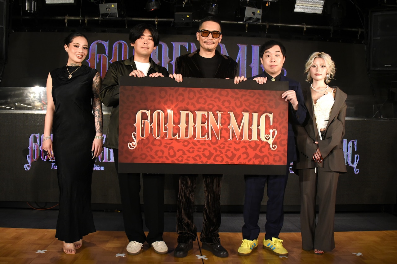左からMaRI、STUTS、Zeebra、霜降り明星せいや、Charlu