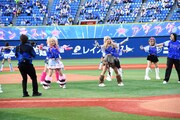 パラパラを踊るエルフ