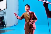 「完全メシ BREAD」のCM「完全メシパーン」編の撮影に臨むダイアン津田