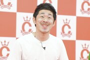顔芸でアピールする、しずる池田