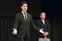 左から、霜降り明星・粗品、中田カウス