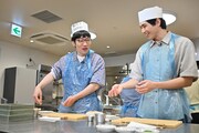 左から、男性ブランコ平井、中沢元紀、杏花