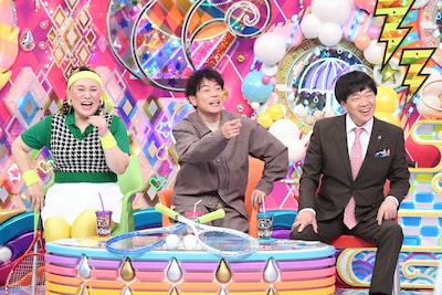 左から、フォーリンラブ・バービー、陣内智則、蛍原徹