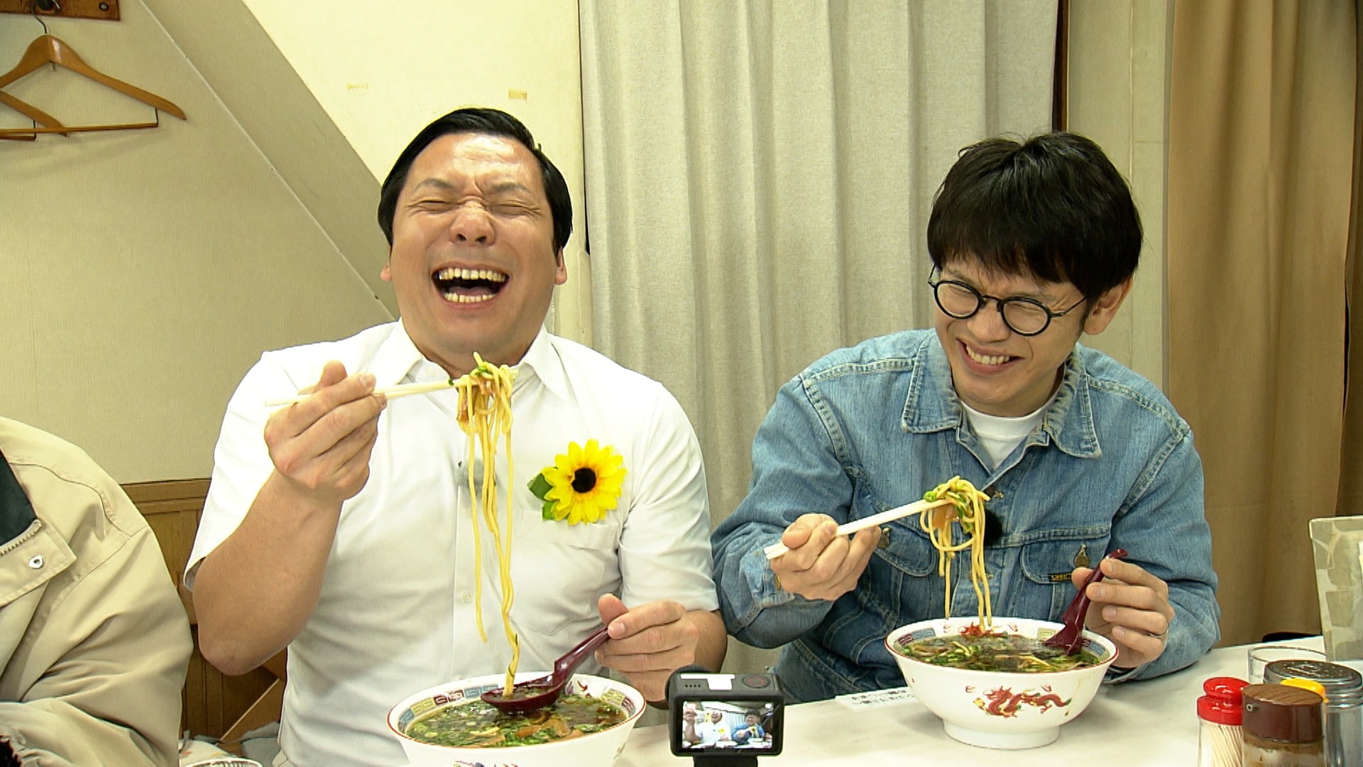 ちょんまげラーメン、東大阪のご当地ラーメン「高井田ブラック」に興奮