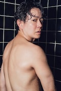 ドンデコルテのデジタル写真集「残響」より、小橋共作 ©藤城貴則／集英社