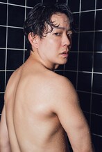 ドンデコルテのデジタル写真集「残響」発売決定、狂気×メロい＝狂メロ