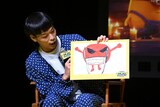 「自分が考える最強のモンスター」を発表するコーナーで「牙で歩いているモンスター」を紹介するバッテリィズ・エース。寺家は「平成の怪物、松坂大輔」を描いていた