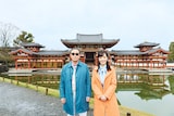 左からタモリ、佐藤茉那アナウンサー