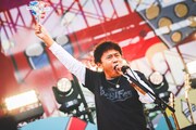 「ごぶごぶフェスティバル2026」DAY2より、サンボマスターを盛り上げる浜田雅功（撮影：オイケカオリ、ヤナギ）