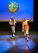 「Hypeconin manzai-kilpailu」に出場したJennitu