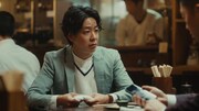 ドンデコルテが出演する「キリン一番搾り生ビール」のWebCM「とりあえず頼む人へ」編より