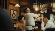 ドンデコルテが出演する「キリン一番搾り生ビール」のWebCM「とりあえず頼む人へ」編より