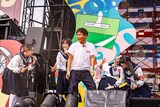 「ごぶごぶフェスティバル2026」DAY1より、新しい学校のリーダーズと浜田雅功（撮影：渡邉一生）