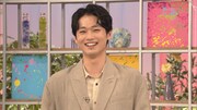 久保田早紀「異邦人」の考察をプレゼンする中川大輔 ©NHK