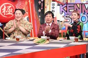 左からフォーリンラブ・バービー、爆笑問題・田中、久本雅美