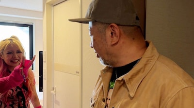 エルフ荒川を迎えるケンドーコバヤシ