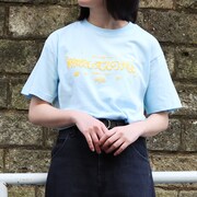 粉吹Tシャツ（ライトブルー）着用例