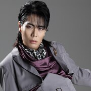 逢坂ユヅル