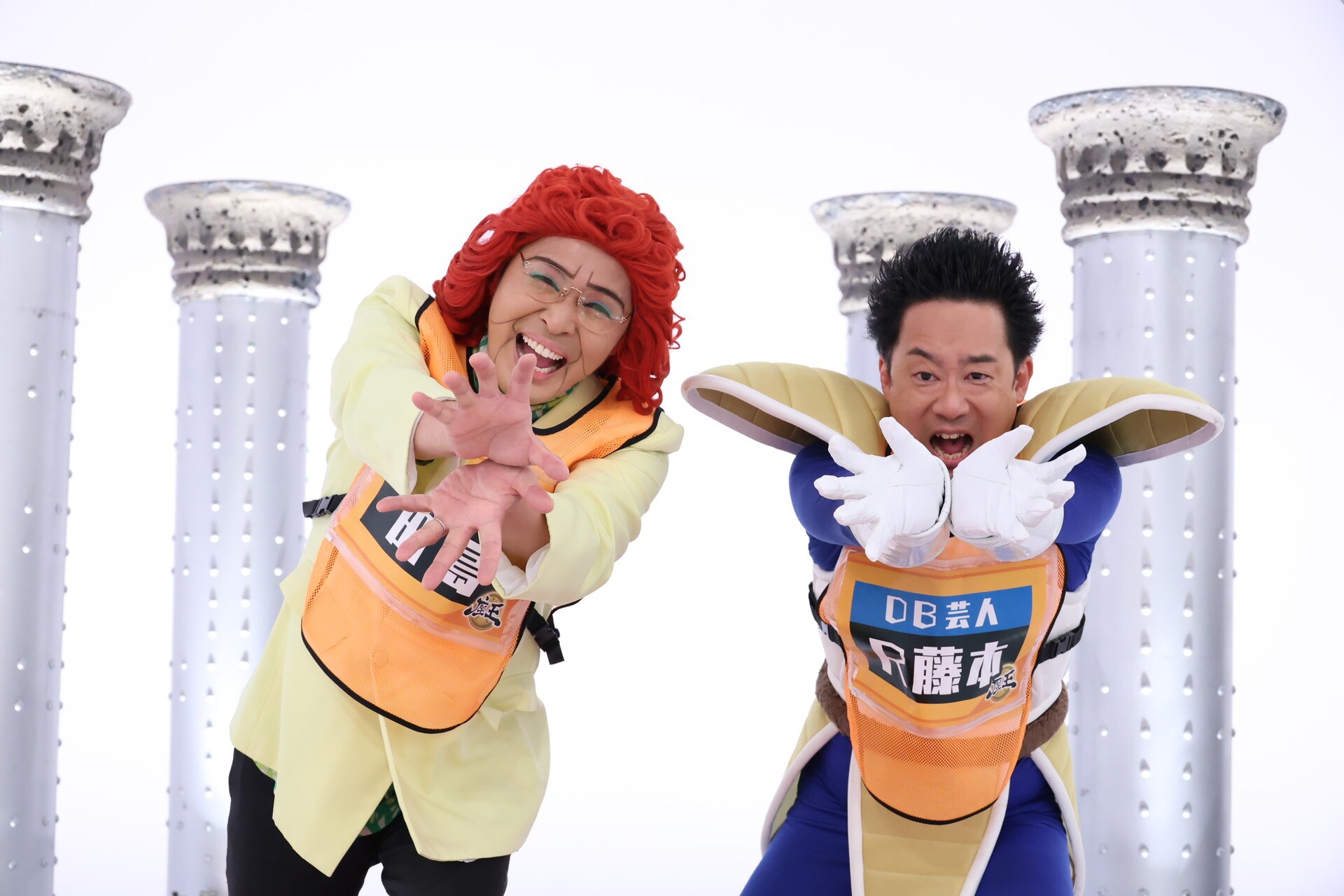 R藤本（右）とアイデンティティ田島（左）の「DB芸人」 [画像