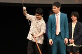 刀ではなく、少し長い太刀を持ってきたという豆鉄砲・東。スベったら斬ってくれと相方ホセに託す