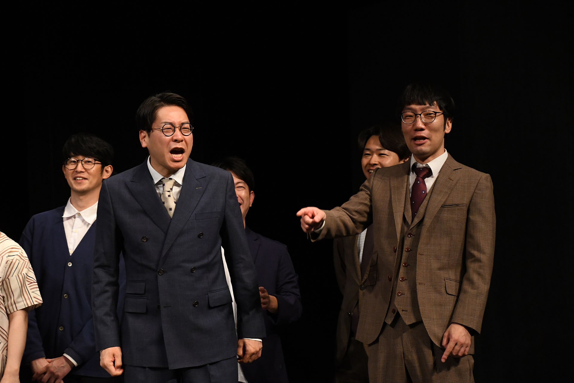 令和ロマンの「38マイクカード」。 [画像ギャラリー 6/13] - お笑い