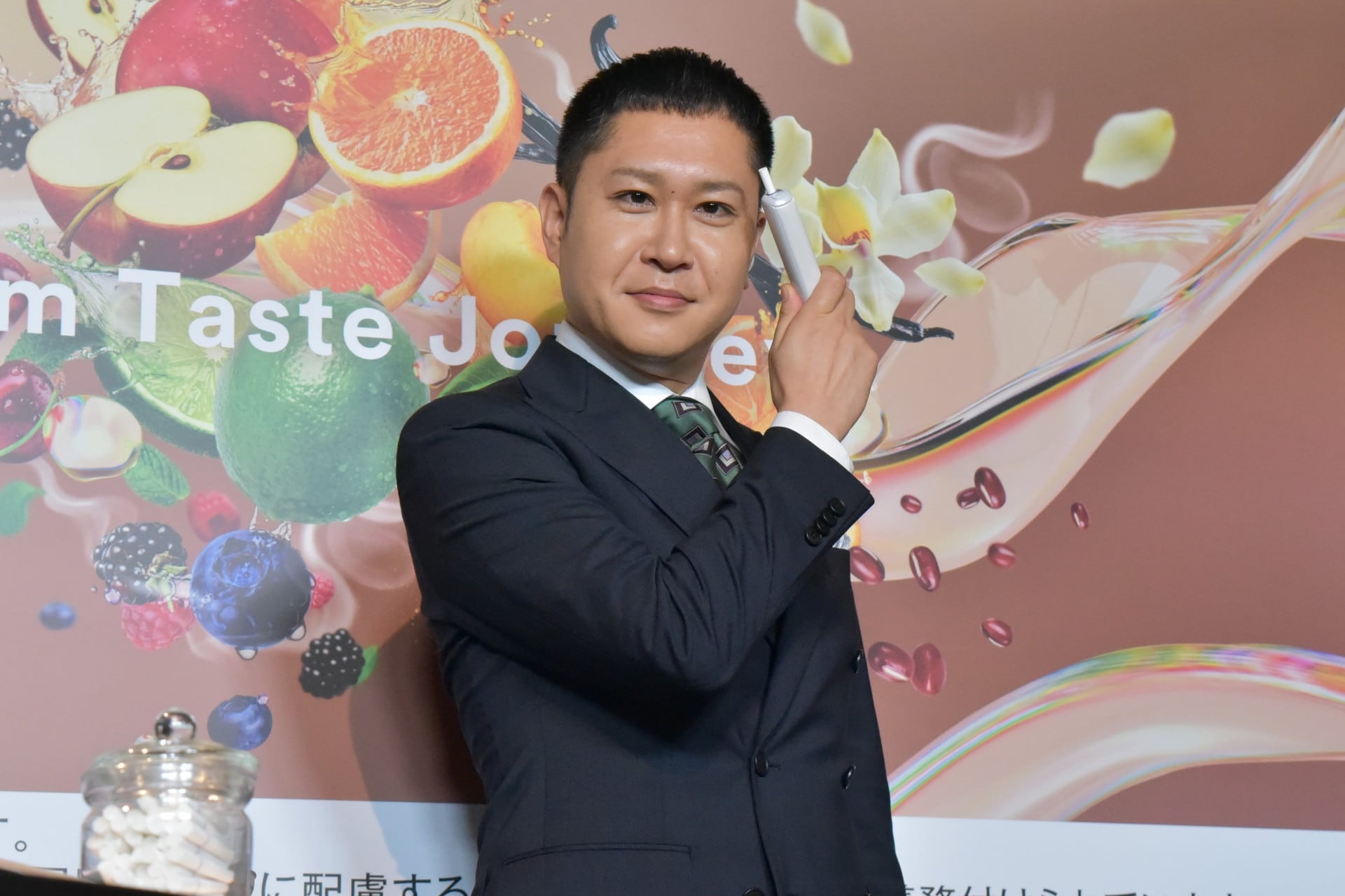 マキタスポーツと佐々木希主演、星新一原作「霧の星で」 - お笑いナタリー