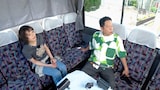 バス車内でトークする森七菜とダイアン津田