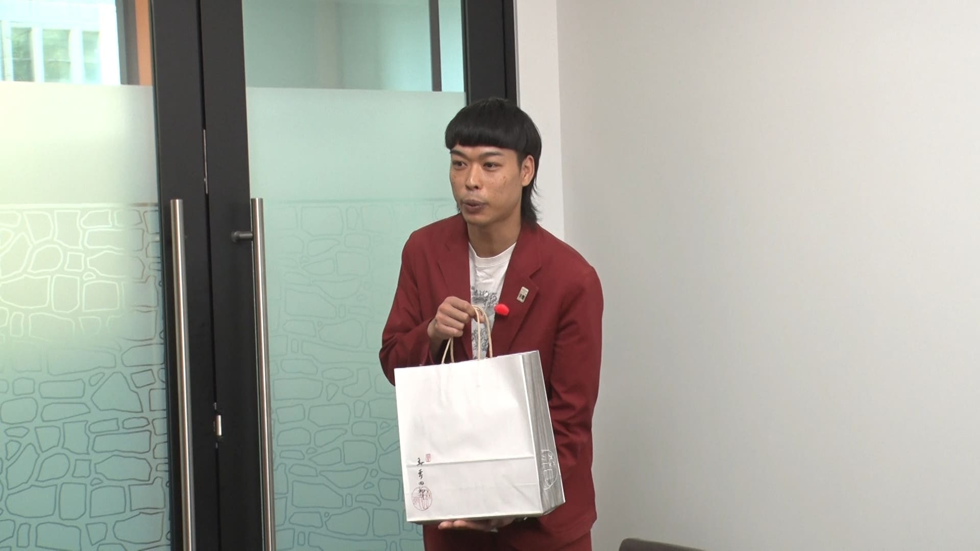 バッテリィズ・エースが取引先への謝罪に挑戦、お詫びの菓子は何を選ぶ