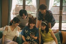 Aマッソ加納が連ドラ初出演、橋本環奈×チェ・ジョンヒョプ「バカンスの法則」でツッコミ気質のサブカル女子
