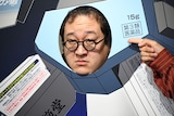 股間戦士エムズーンの股間部分の顔はめパネルに顔をはめた春とヒコーキ・ぐんぴぃ