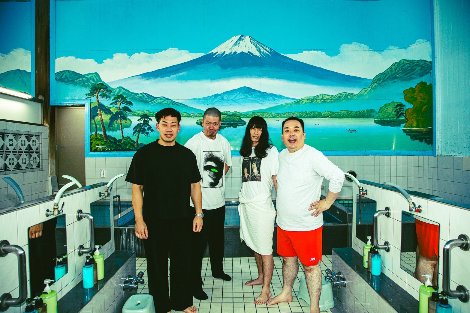 金属バット、Dr.ハインリッヒ、ミルクボーイ　銭湯の常連客や番頭を演じる